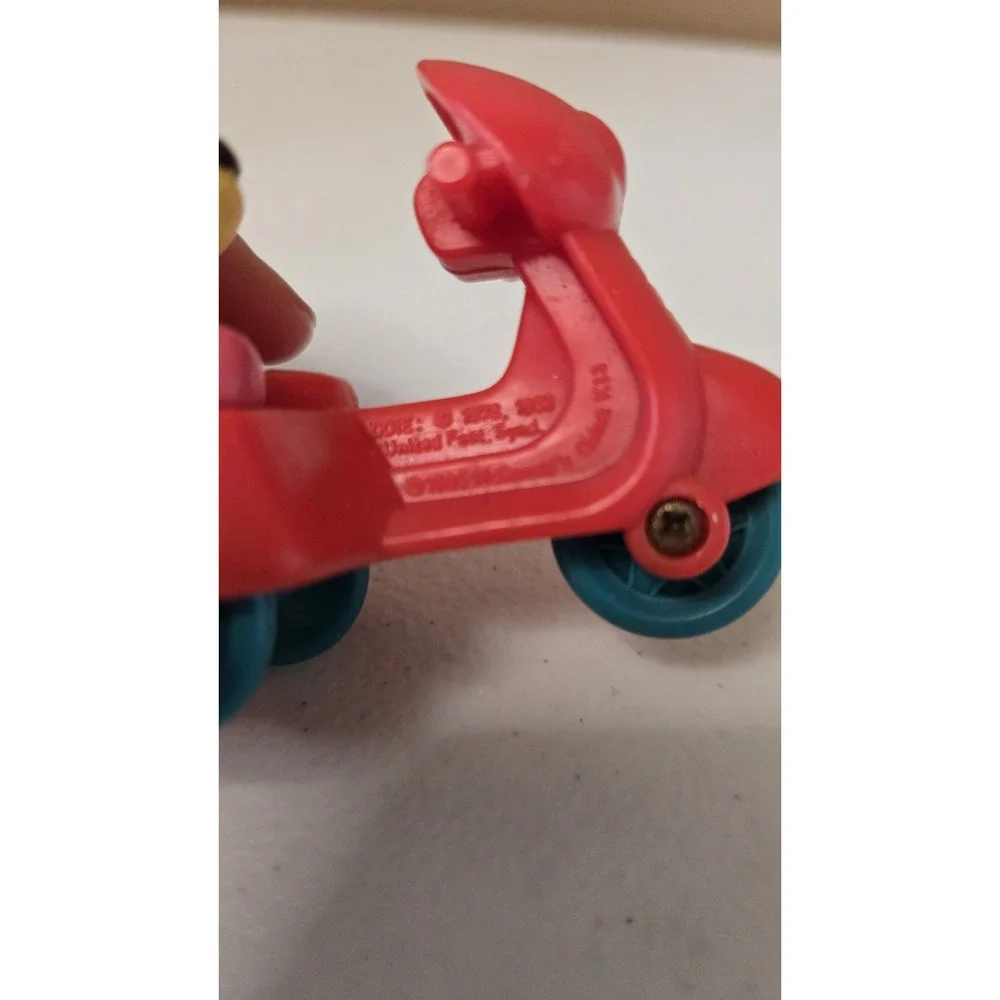 Vintage Garfield Ans Odie On‎ Vespa Scooter Figure Toy